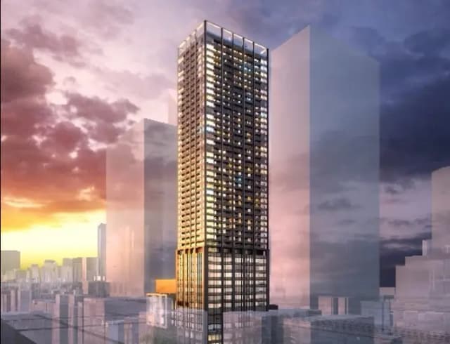 高層ビルのイラスト、夕焼けの空、現代的な建築デザイン