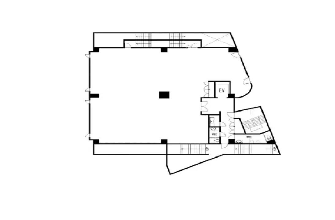 平面図と見取り図が描かれた住宅の設計図、部屋の配置と寸法が記載된建築計画のドキュメント