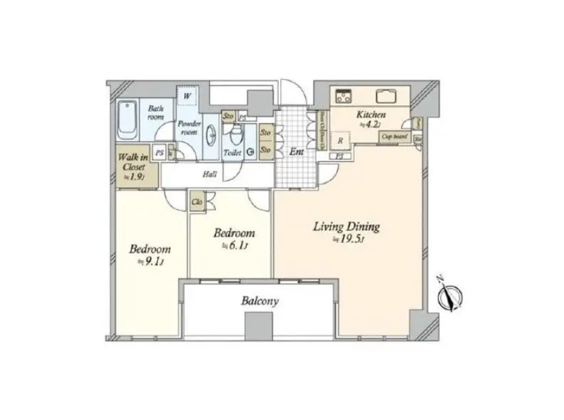 間取り図と各部屋のサイズが記載されたモダンなアパートメント、バルコニー付き
