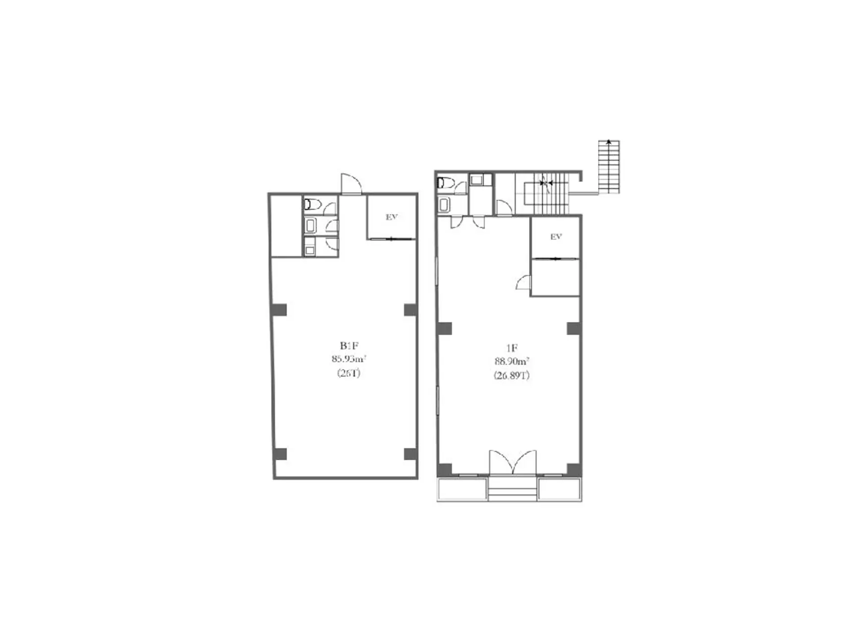 - 2階建て住宅の間取り図、1階にリビングルームとキッチン、地下に収納スペース、EV（エレベーター）あり