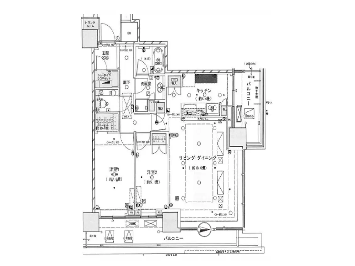 - キッチン、リビング・ダイニング、洋室2つ、バルコニーなどを含む間取り図の詳細なレイアウト