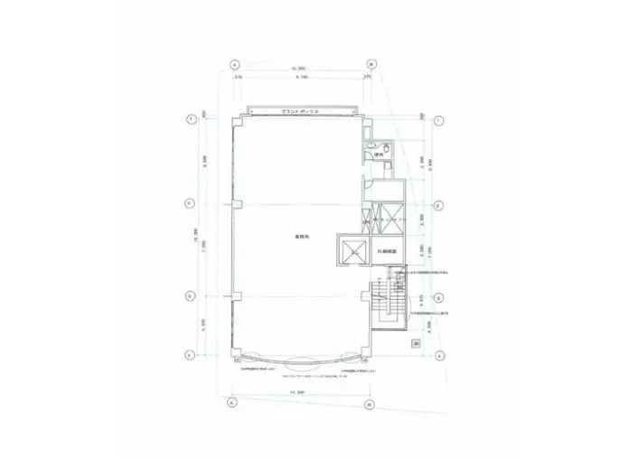- 建物の平面図、部屋配置や入口、窓の位置が示された詳細な設計図
