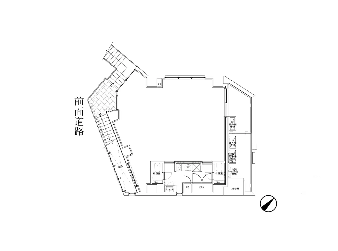 - 建物の間取り図、前面道路に接するデザイン、各部屋の配置と設備が示された平面図