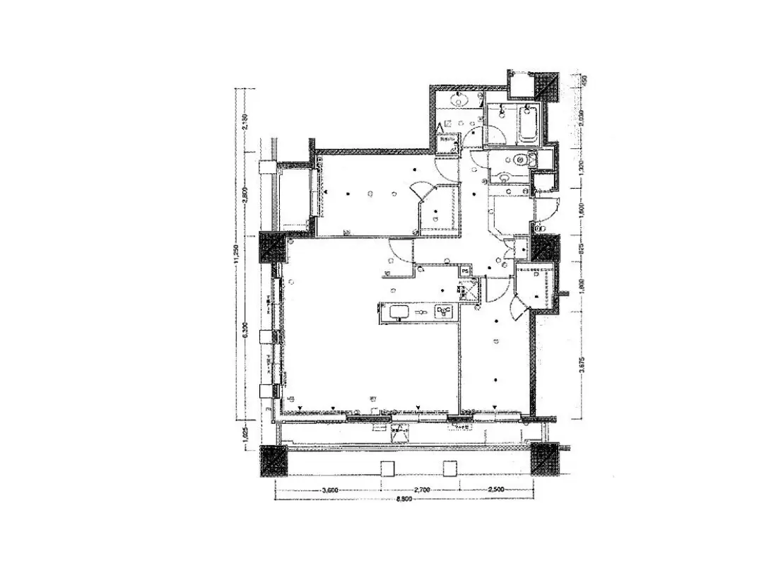 - 住宅の間取り図、リビング、キッチン、ベッドルームとバスルームの配置を示す詳細な設計図